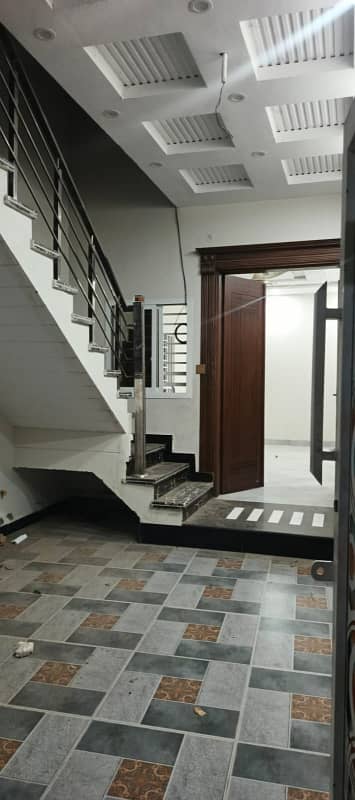 Small house available for rent in Azeem colony near cantt