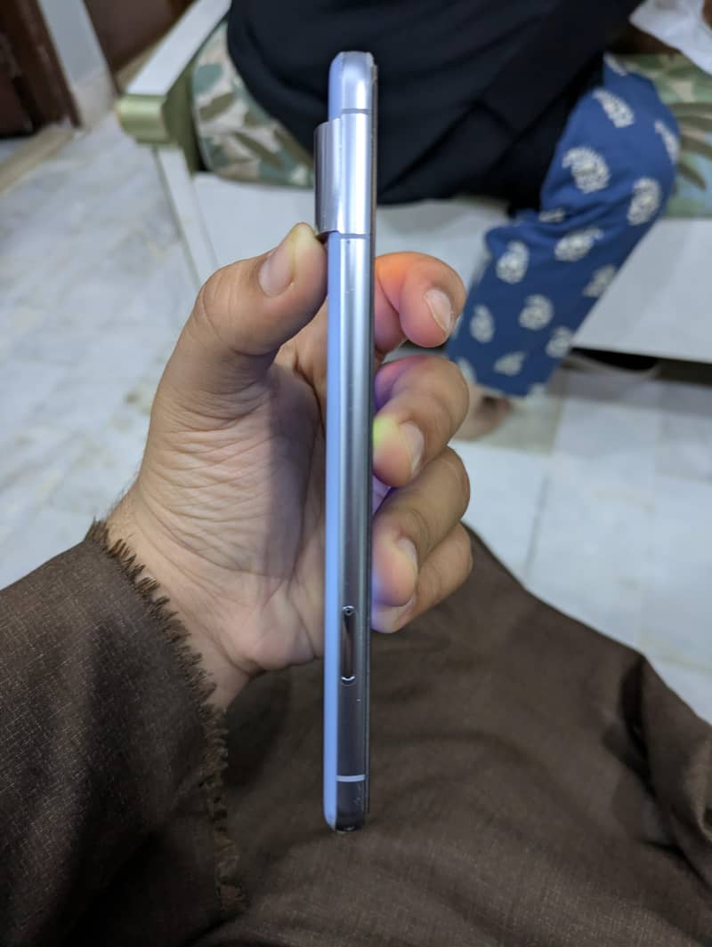 Google pixel 8 pro 2
