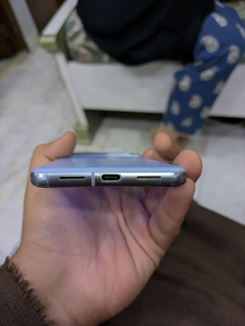 Google pixel 8 pro 4
