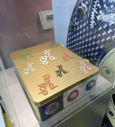 AP x Swatch (Royal POP)  (Delivery on 18 May)