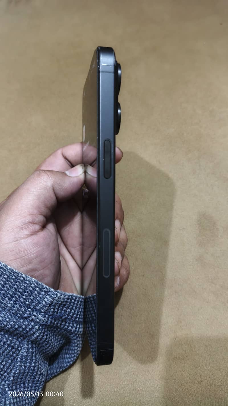 iphone 15 pro max 4
