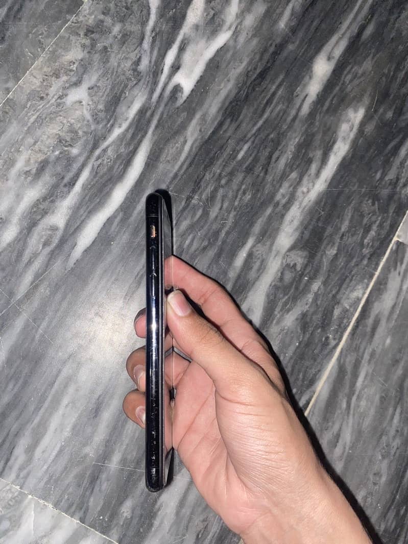 IPHONE X 3