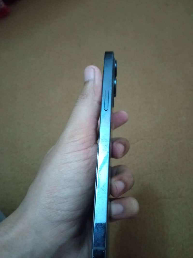 iphone 12 pro max 1