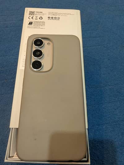 Tecno spark 40 pro 8/256