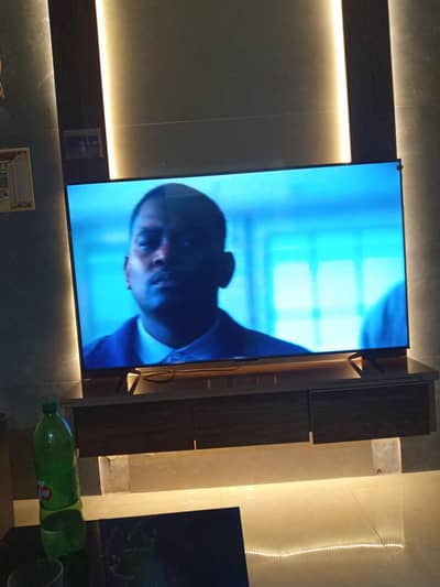 65 QLED for sale 2 months use