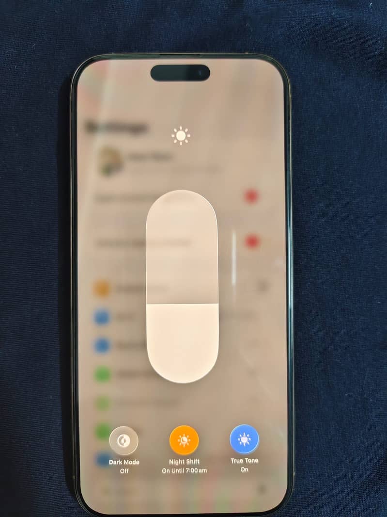 Apple iPhone 16 Pro Max 3