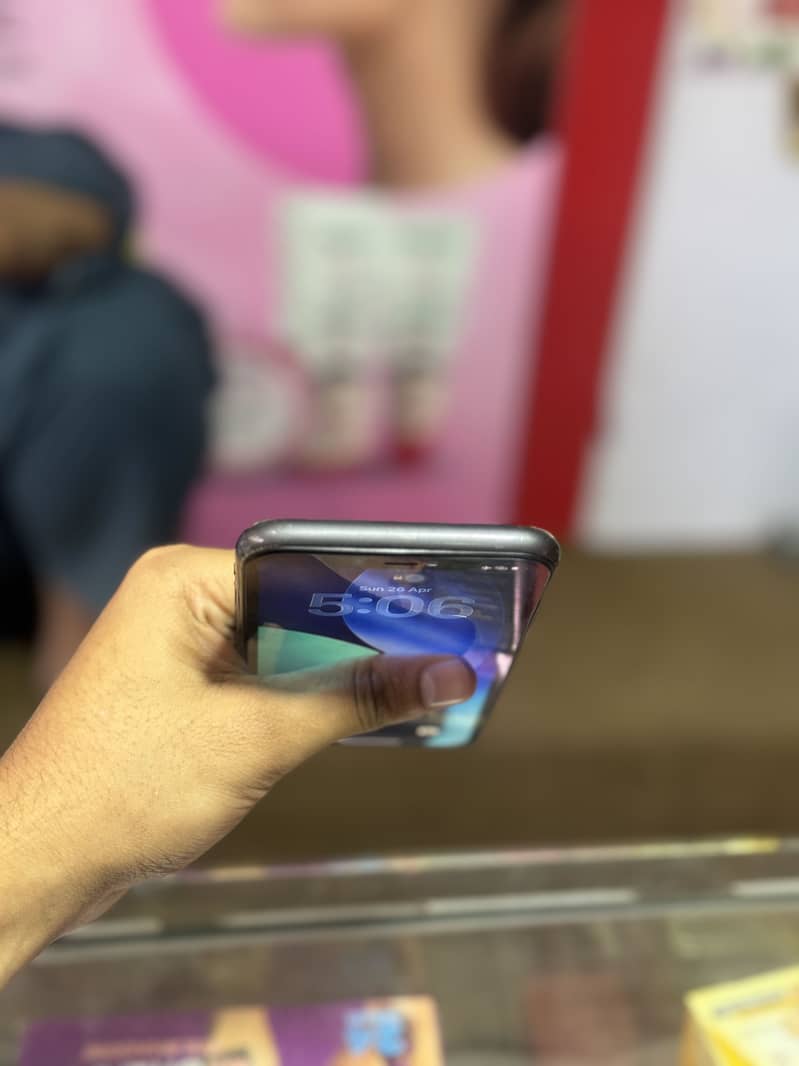 iPhone 11Jv 2