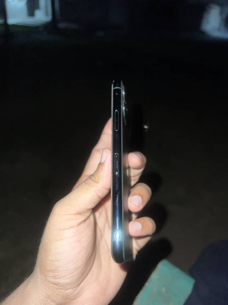 iPhone 11 Pro 0