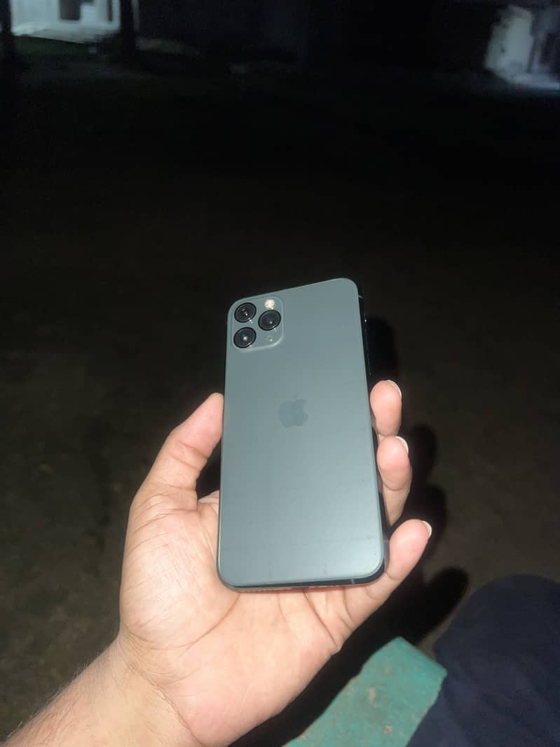 iPhone 11 Pro 1