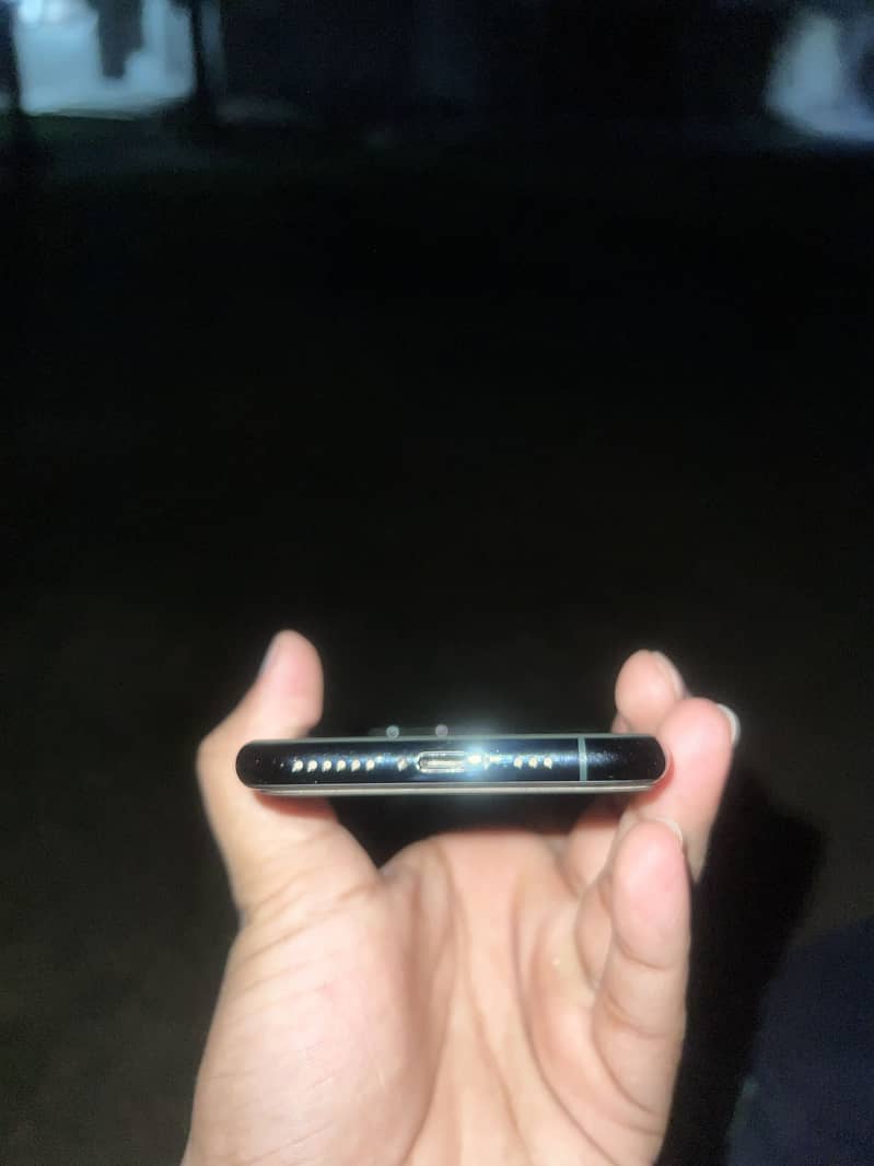 iPhone 11 Pro 2