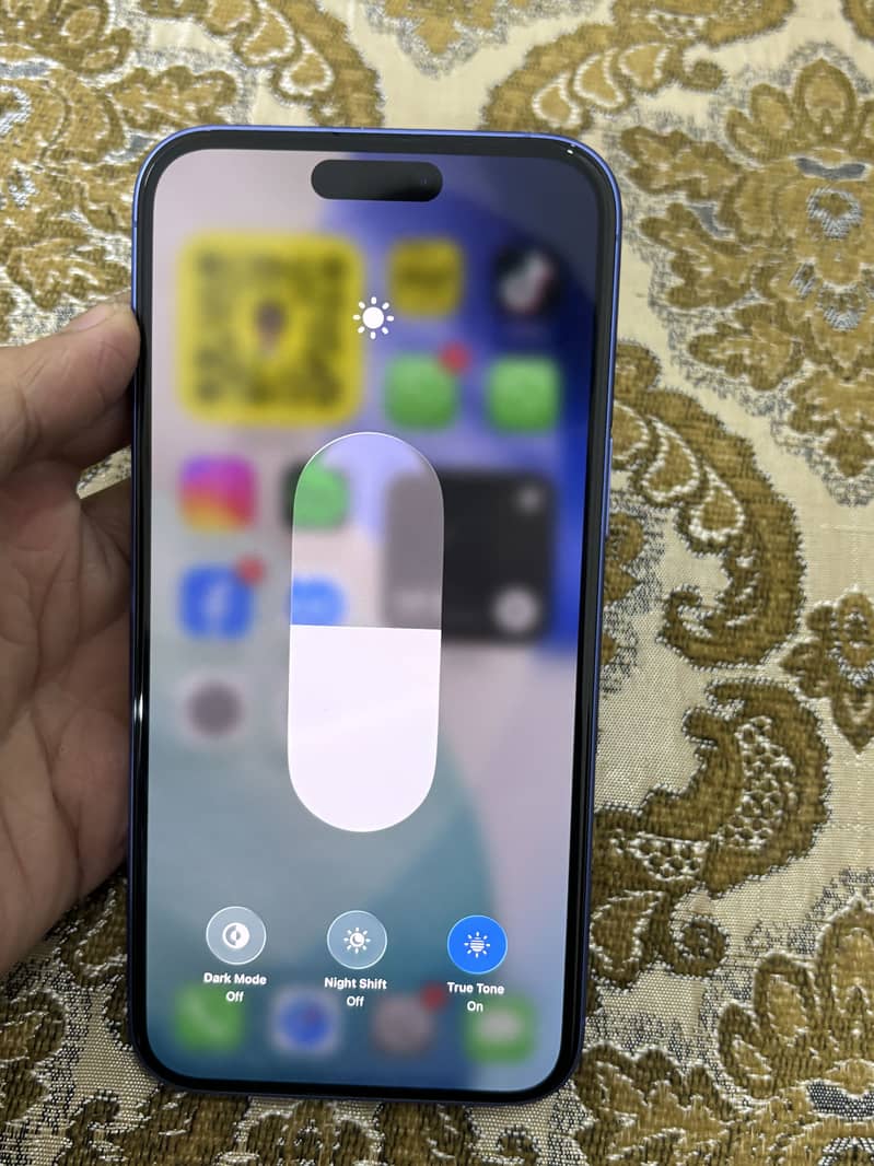 Iphone 16 plus 3