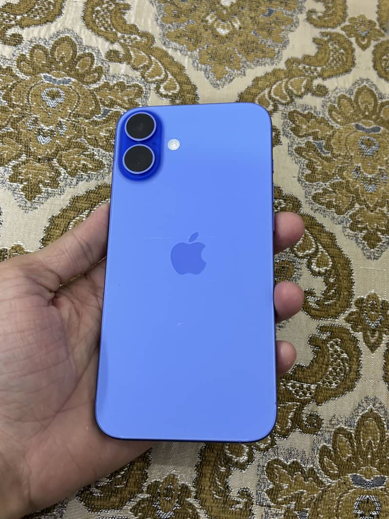 Iphone 16 plus 9