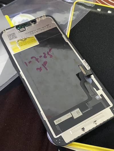 Iphone 13 TFT panel