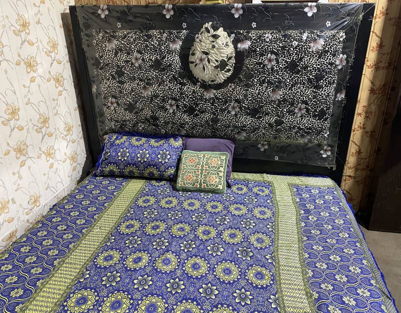 Bed & side tables , Showcase, 3