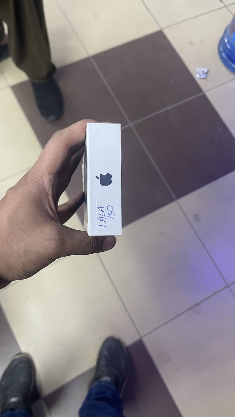 iphone 13 box pack 2