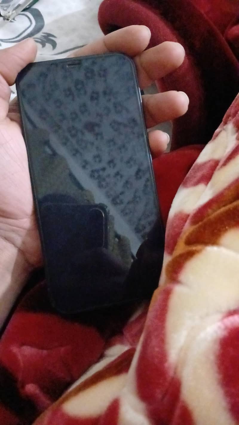 Iphone 12 4