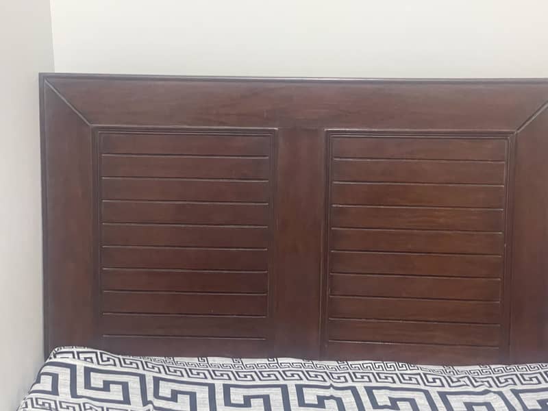 Single bed 0
