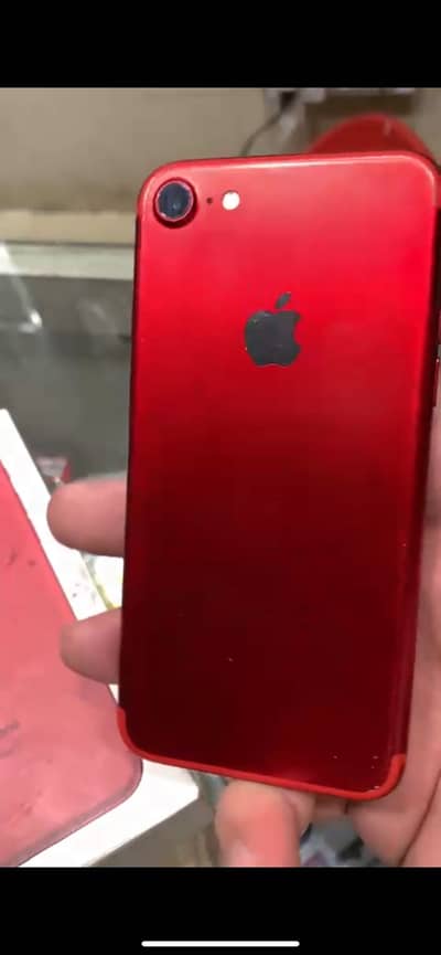 Iphone 7 red color 128 gb ram with box condition 10/10. . 77 health