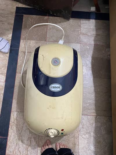 canon instant gyser