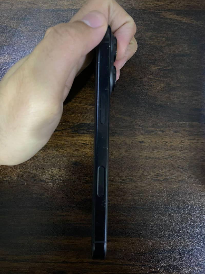iphone 16 pro 3