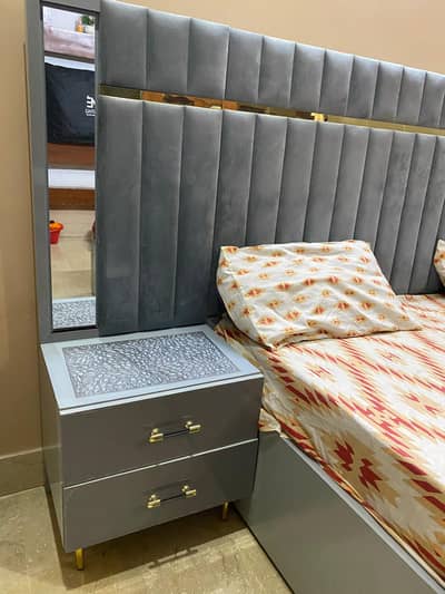 King size Bed & Wardrobe Set