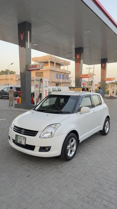 Suzuki swift DLX 2017 model total genuine lahore registered