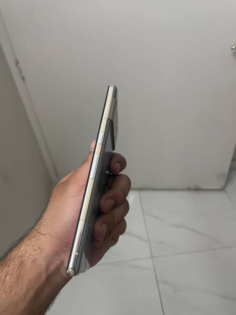 Google pixel 7 pro 4