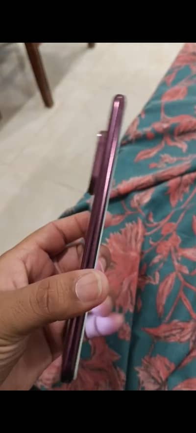 vivo v 60 12 512 purple  colour