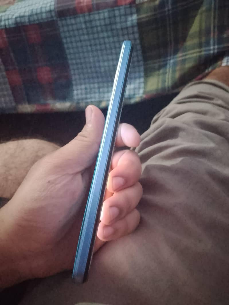 vivo y33s 3