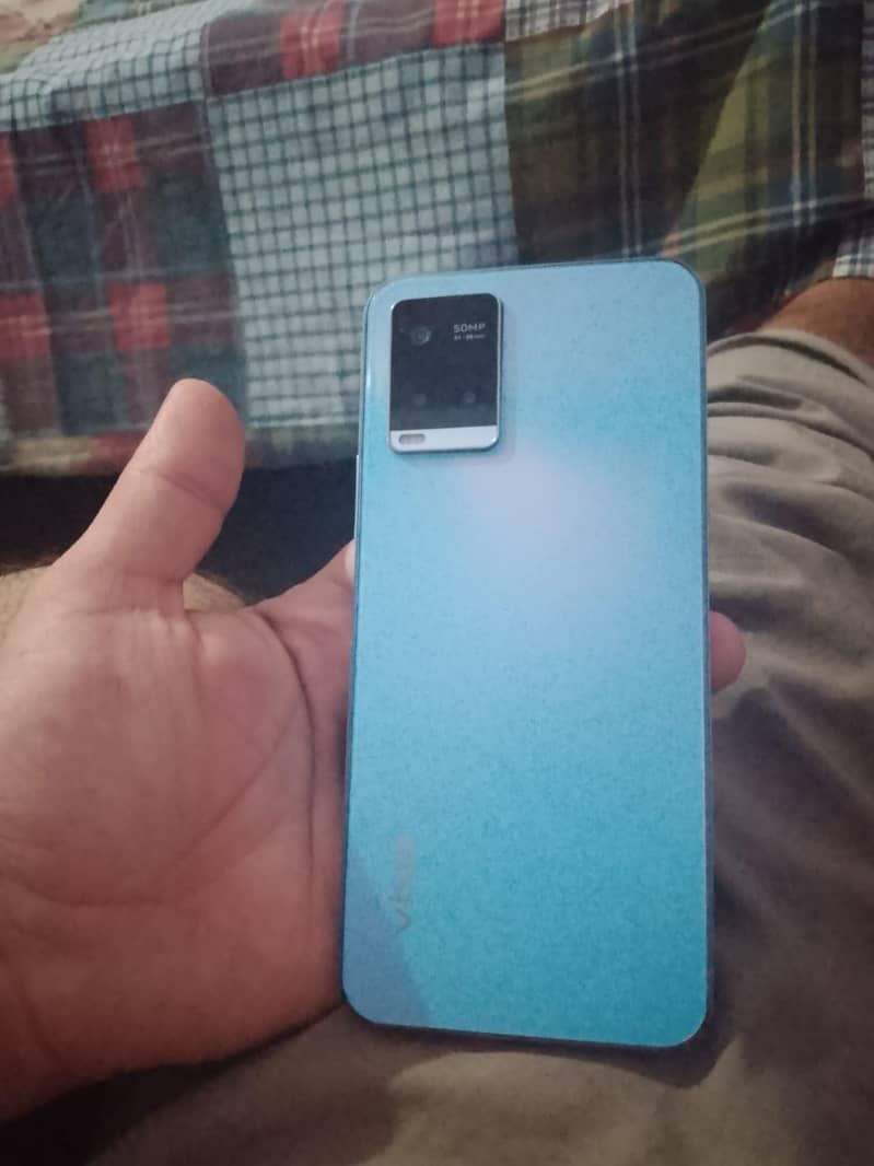vivo y33s 5