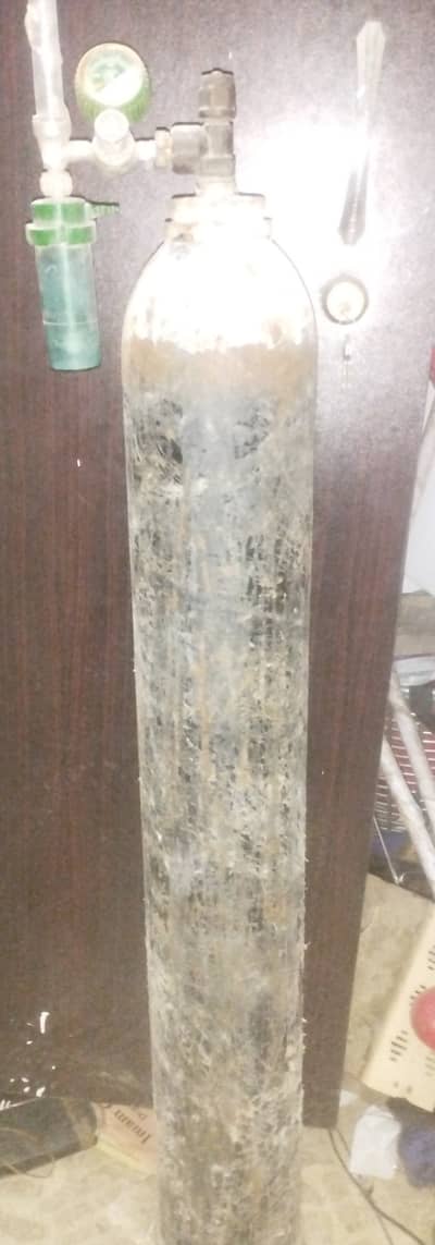 Oxygen Cylinder 40L with flow meter