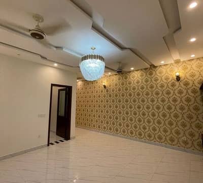 10 Marla Brand New House For Sale