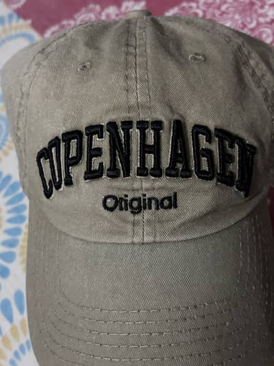Premium cap