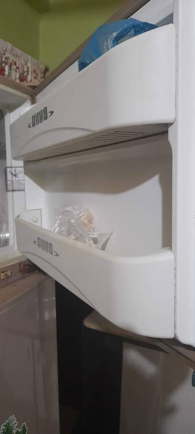 Dawlance Full Size Frige
