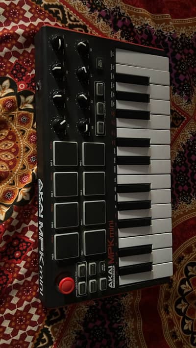 Akai Professional MPK Mini mk2 Compact Keyboard and Pad Controller
