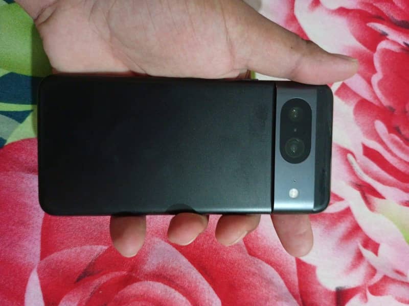 Google pixel 8 3