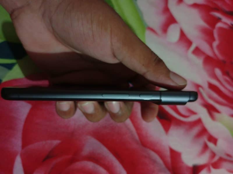 Google pixel 8 5