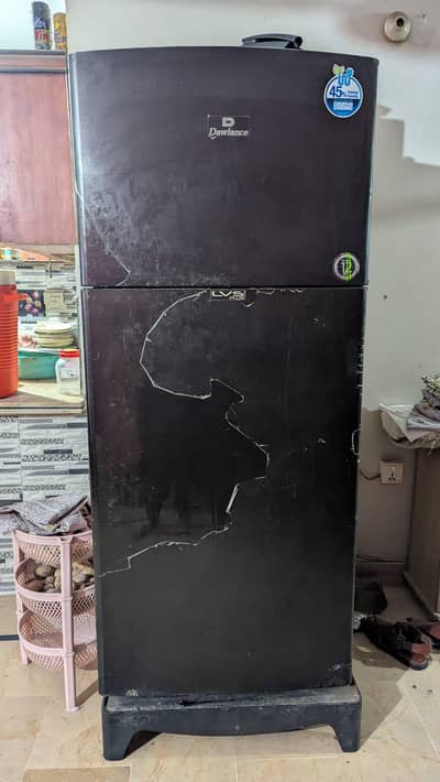 full size fridge h dawlance ka  price h 55000
