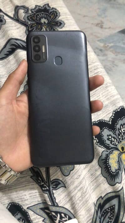 Tecno spark 7