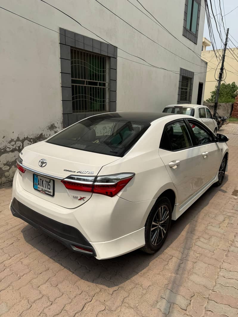 COROLLA ALTIS 1.6 AUTOMATIC 3