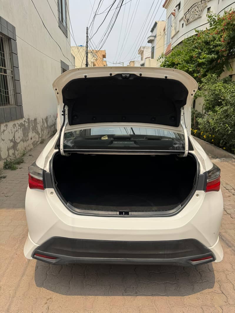 COROLLA ALTIS 1.6 AUTOMATIC 5