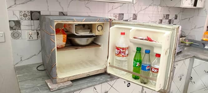 Room Refrigerator