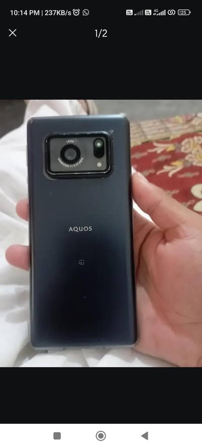 Aquos R6 non pta 10/10 condition Gaming Phome