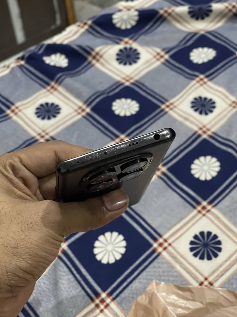 Redmi note 14 pro complete box 3