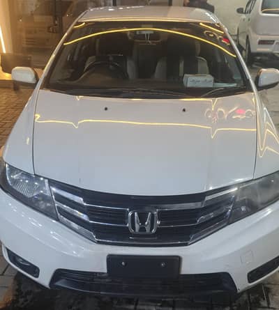 Honda city Model 2011 All ok family used