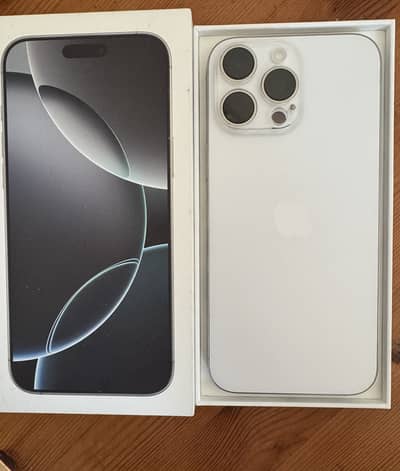 Apple iPhone 16 Pro Max