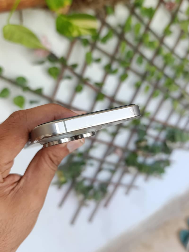 iphone 16 pro 3