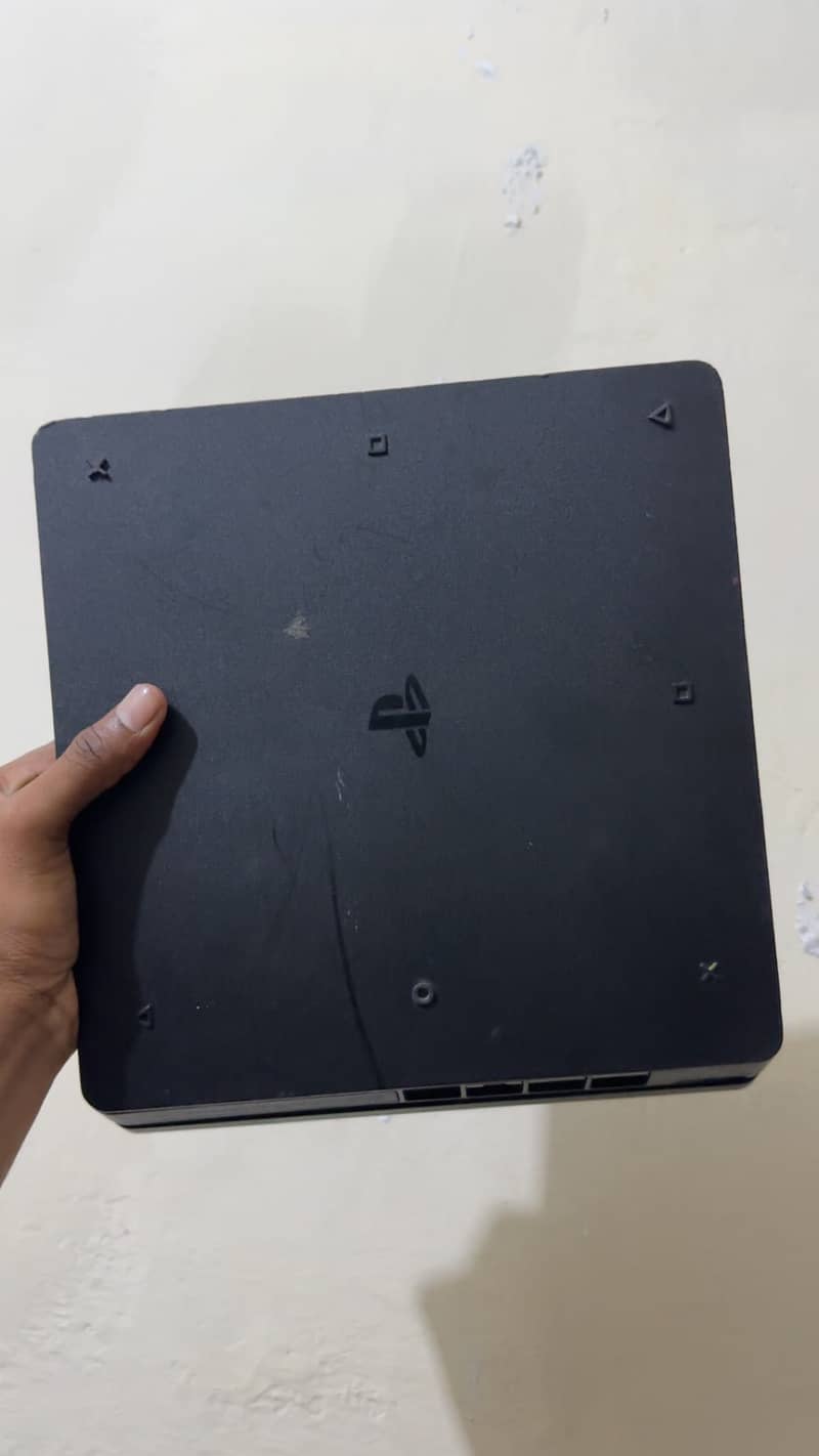 Ps4  slim 4