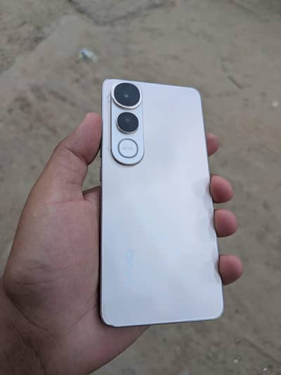 Vivo v50 lite 5g.  with Full box    Urgent Sale