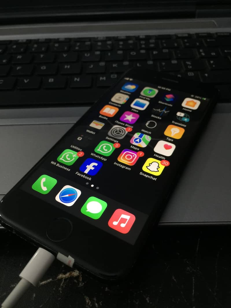 IPHONE 7 2